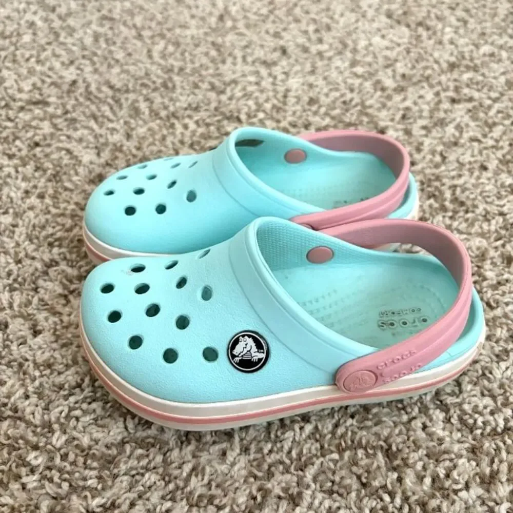 CROCS turquoise pink